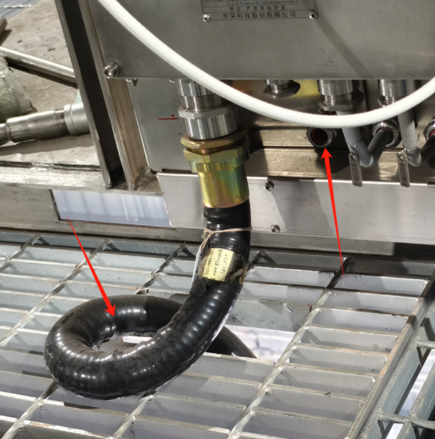 撓性管安裝彎曲半徑小于管外徑的5倍.png 撓性管安裝彎曲半徑小于管外徑的5倍.png